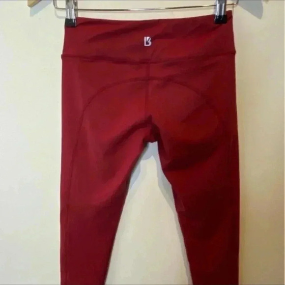 Buff Bunny Womens Live Capri Leggings - Picture 6 of 6